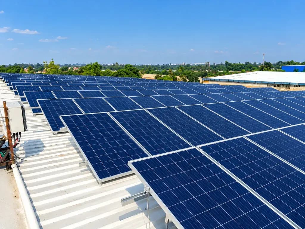 100 kW on-grid industrial solar plant at IMT Manesar